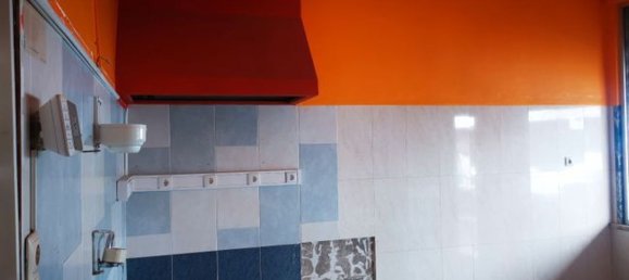 18m² Commercial property in Amadora, Portugal No. 67350 5