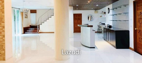 5 bedrooms Cafe / restaurant in Bangkok, Thailand No. 14186 3