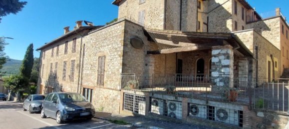 1542m² Building in San Venanzo, Italy No. 80062 2