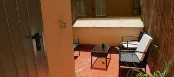 3 rooms Apartment in Rome, Italy No. 205941 2