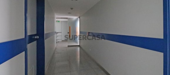 165m² Commercial property in Amadora, Portugal No. 169105 7