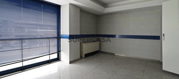 165m² Commercial property in Amadora, Portugal No. 169105 6