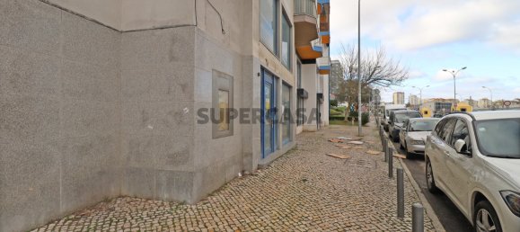 165m² Commercial property in Amadora, Portugal No. 169105 13