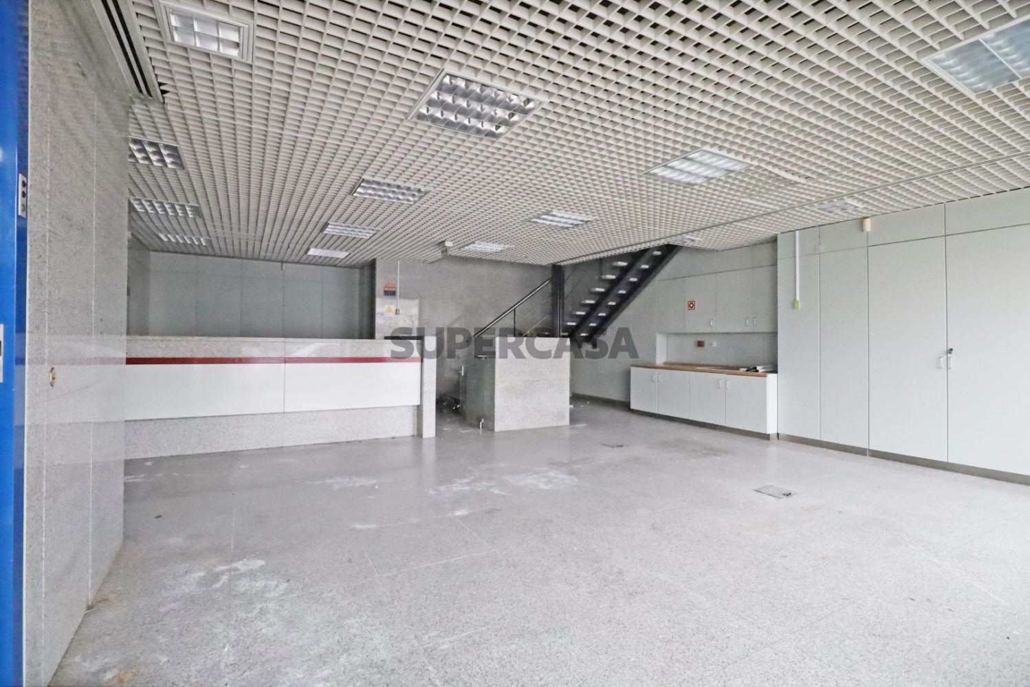 165m² Commercial property in Amadora, Portugal No. 169105