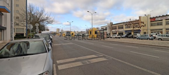 165m² Commercial property in Amadora, Portugal No. 169105 16