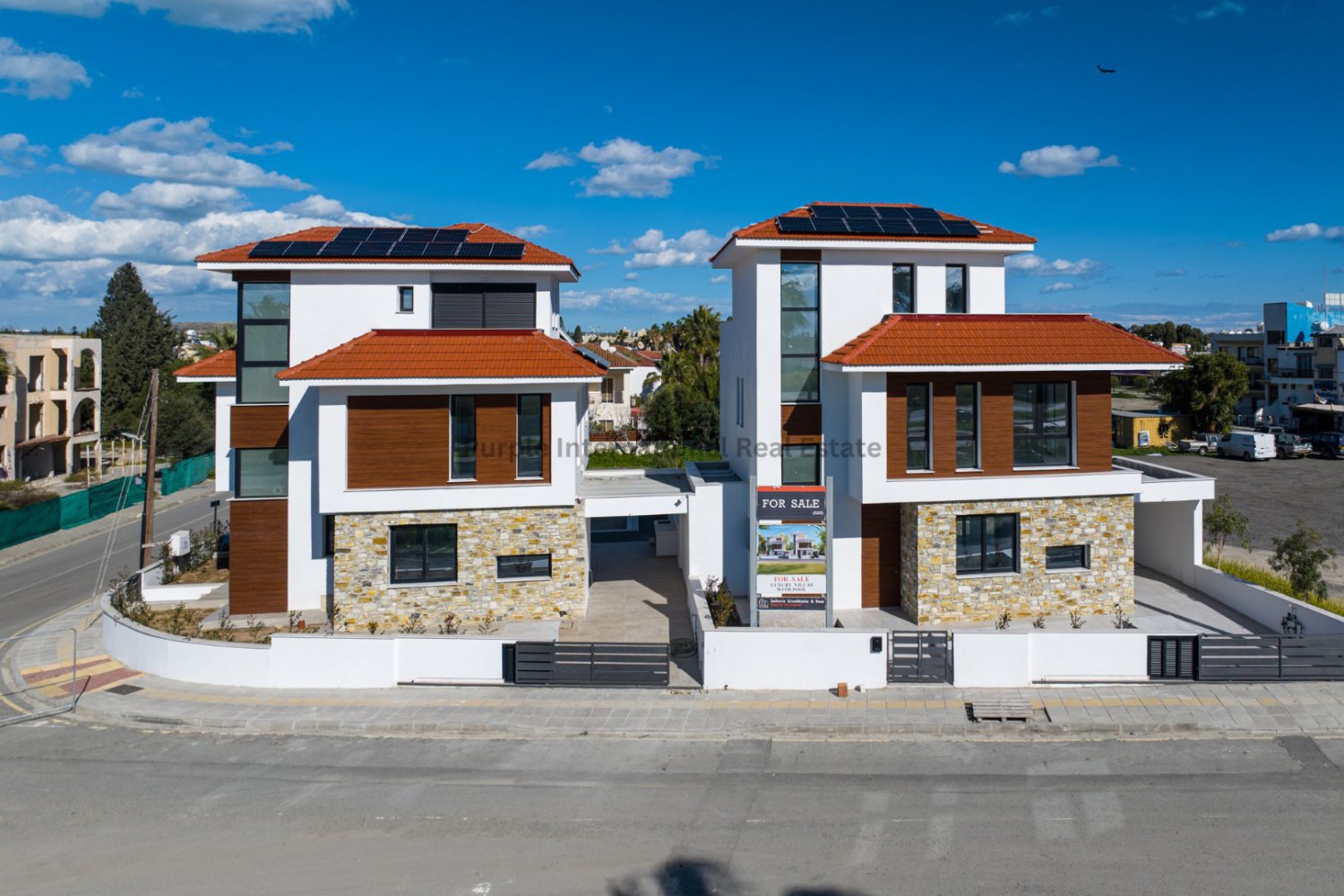 Villa de 5 dormitorios en Oroklini, Cyprus No. 173719