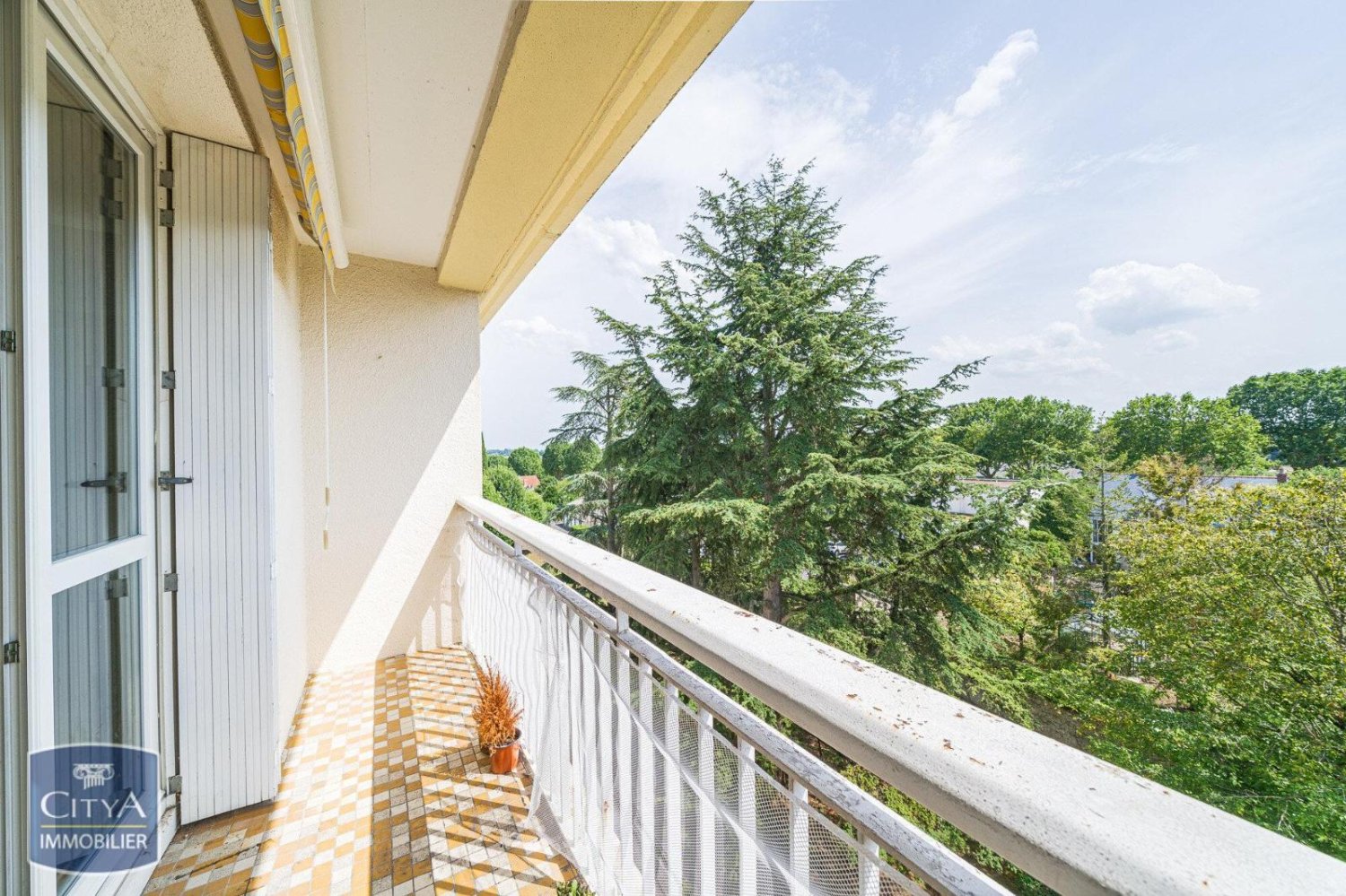 2 chambres Appartement à Joué-lès-Tours, France No. 256873