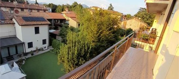 1 bedroom Apartment in Seriate, Italy No. 297172 2