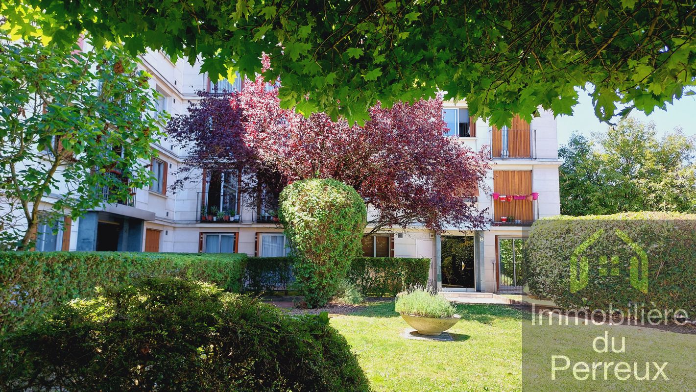 2 bedrooms Apartment in Le Perreux-sur-Marne, France No. 147714