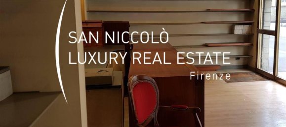 2 rooms Commercial property in Florence, Italy No. 209345 4
