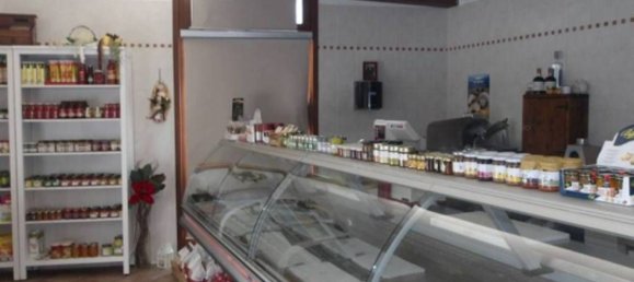 Gewerbliche Immobilie in Gorizia, Italy 58m², Nr. 273721 6