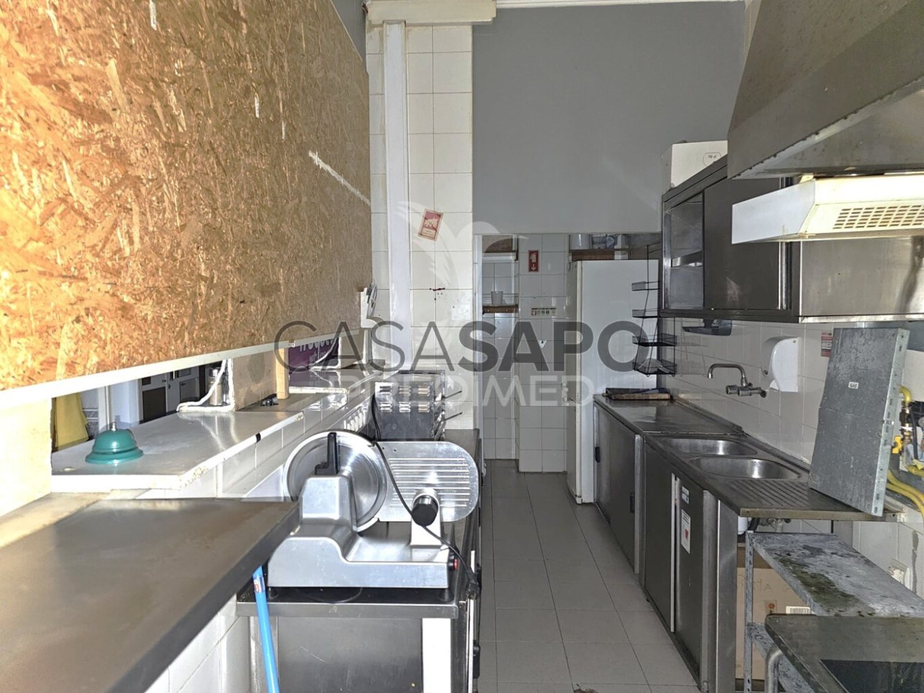 49m² Commercial property in Quarteira, Portugal No. 204189