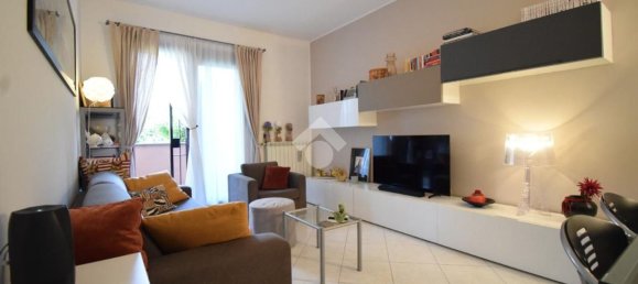 Квартира с 2 комнатами в Бругерио, Италия № 273755 3