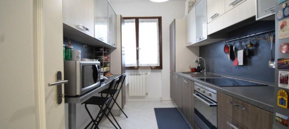 Квартира с 2 комнатами в Бругерио, Италия № 273755 19