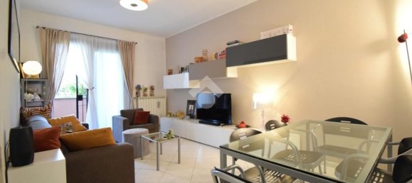 Квартира с 2 комнатами в Бругерио, Италия № 273755 2