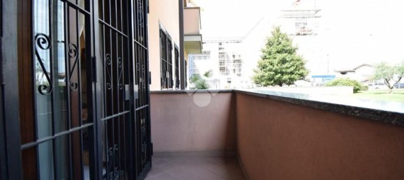 Квартира с 2 комнатами в Бругерио, Италия № 273755 13