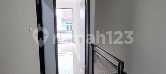 3 bedrooms House in Jakarta, Indonesia No. 1870 38