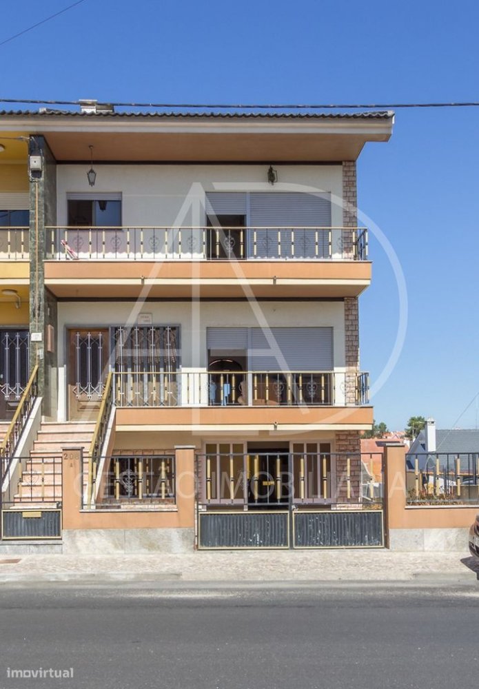 4 Schlafzimmer Haus in Corroios, Portugal, Nr. 216460