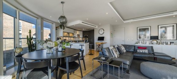 3 bedrooms Apartment in London, United Kingdom No. 13400 10