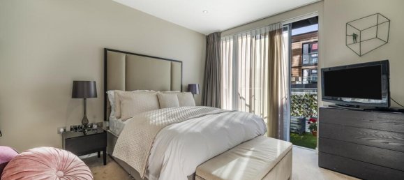 3 bedrooms Apartment in London, United Kingdom No. 13400 14