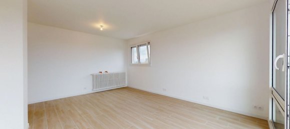 2 bedrooms Apartment in Bois-d'Arcy, France No. 108058 6