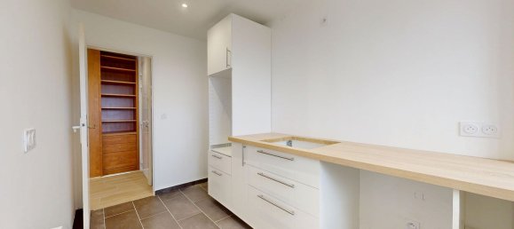 2 bedrooms Apartment in Bois-d'Arcy, France No. 108058 10