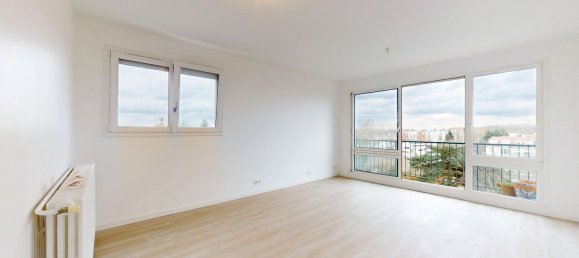 2 bedrooms Apartment in Bois-d'Arcy, France No. 108058 2