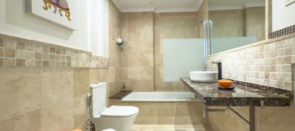 Apartamento de 2 dormitorios en Marbella, Spain No. 145925 13