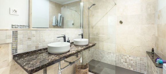 Apartamento de 2 dormitorios en Marbella, Spain No. 145925 15