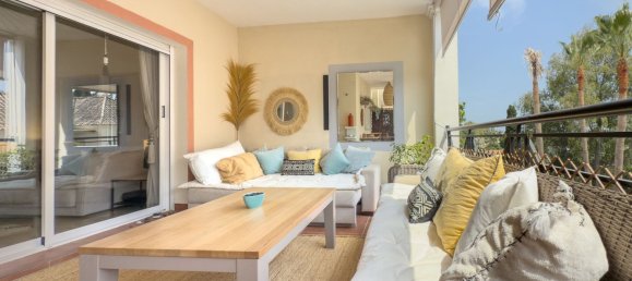 Apartamento de 2 dormitorios en Marbella, Spain No. 145925 2