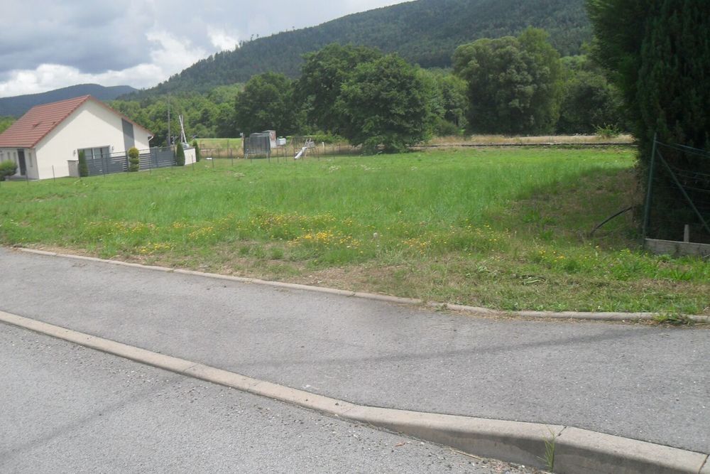 Terreno en Vosges, France 2197 m² No. 276463