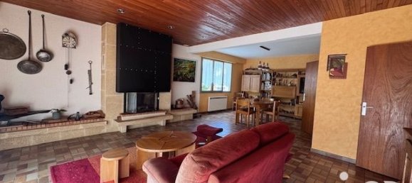 Casa de 5 dormitorios en Le Poinconnet, France No. 283464 5