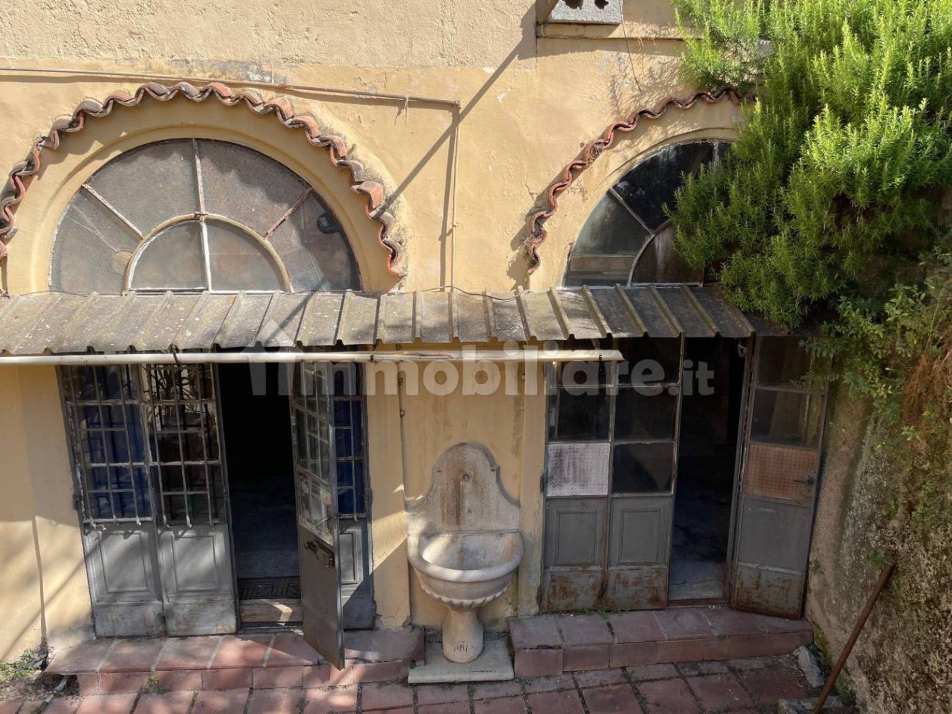 Дом с 4 спальнями в Лонато дель Гарда, Италия № 366031