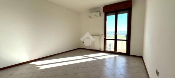 2 bedrooms Apartment in Forlì, Italy No. 206689 2