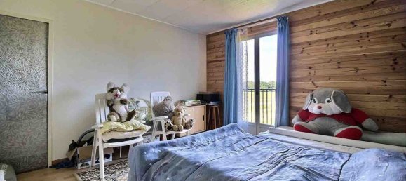3 Schlafzimmer Haus in Le Charme, France, Nr. 240273 12