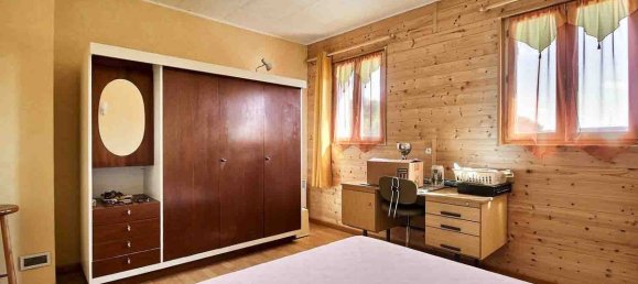 3 Schlafzimmer Haus in Le Charme, France, Nr. 240273 11