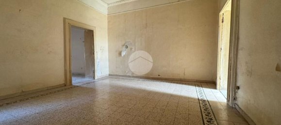 4 rooms Apartment in Naples, Italy No. 210927 12