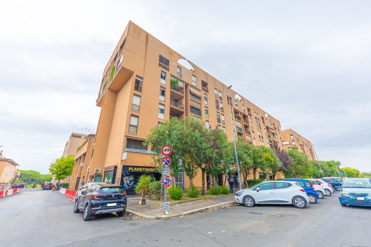 Квартира с 2 спальнями в Рим, Италия № 357036