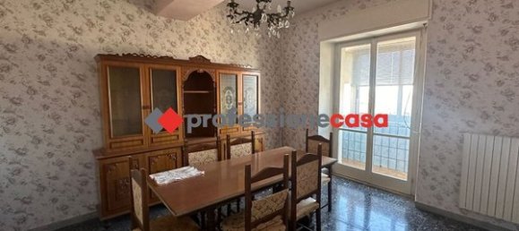 Apartamento de 3 habitaciónes en Campobasso, Italy No. 165343 4