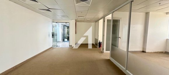 179.6m² Office in Dubai, UAE No. 107410 3