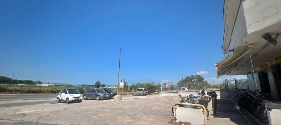  عقار تجاري في Pozzuoli, Italy 245متر مربع رقم 258800 16