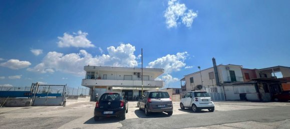  عقار تجاري في Pozzuoli, Italy 245متر مربع رقم 258800 2