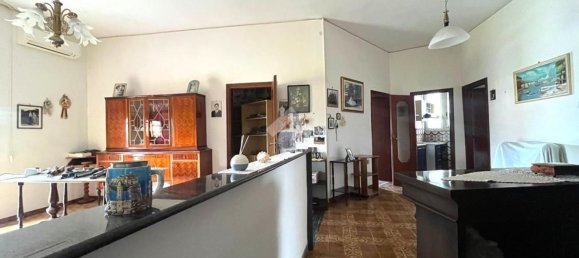 Apartamento de 4 divisões em Torre del Greco, Italy N.º 150983 19