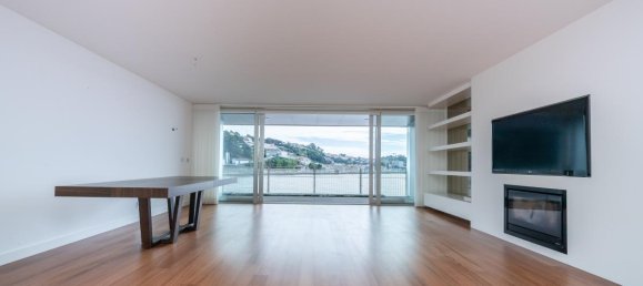 3 bedrooms Condo in Porto, Portugal No. 6668 5