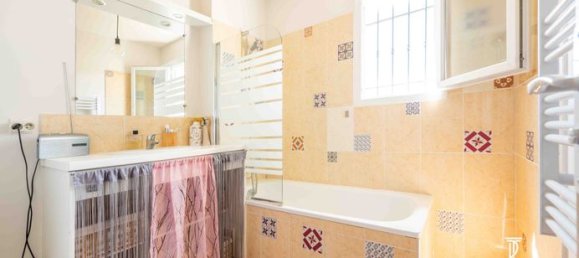 2 bedrooms House in Greoux-les-Bains, France No. 305382 8