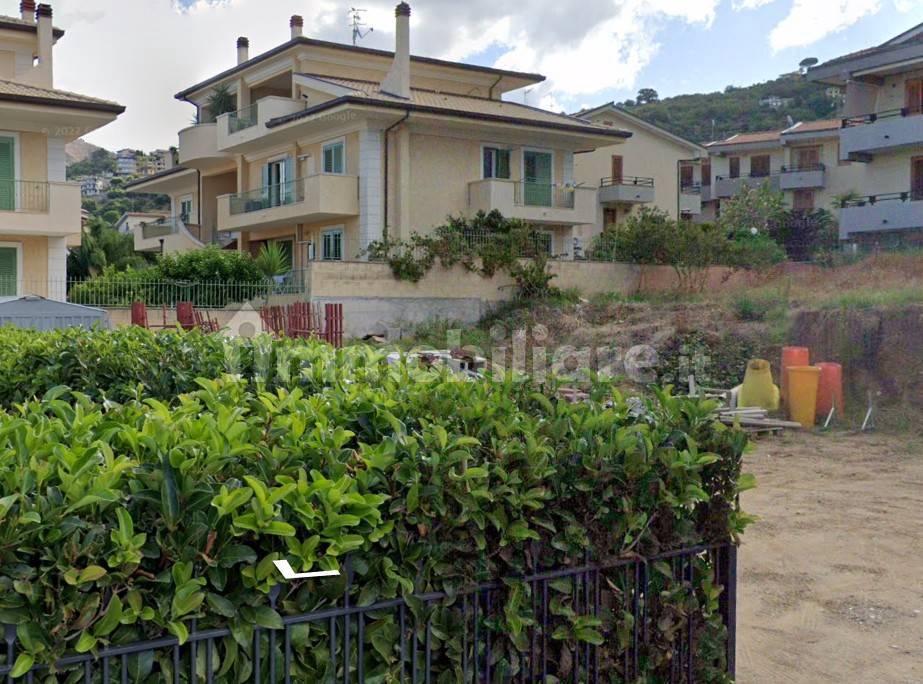 4 bedrooms Apartment in Brolo, Italy No. 38244