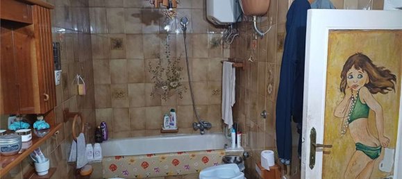 Дом с 5 комнатами в Мезанье, Италия № 186677 2