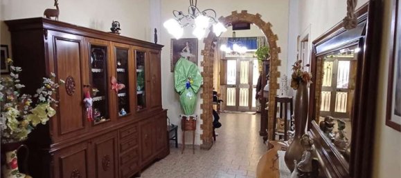 Дом с 5 комнатами в Мезанье, Италия № 186677 3