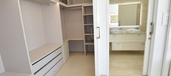 5 bedrooms Villa in San Miguel de Salinas, Spain No. 184780 36