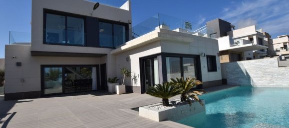 5 bedrooms Villa in San Miguel de Salinas, Spain No. 184780 2